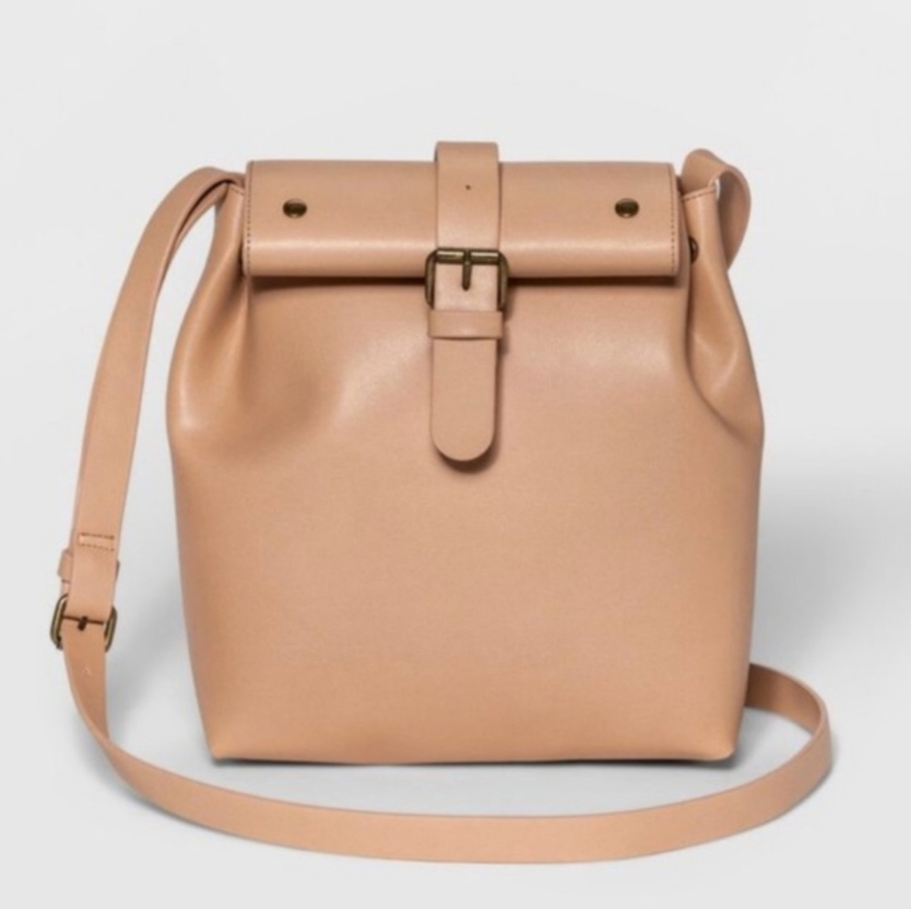 Universal Thread Buckle Flap Crossbody Bag - Picture 2 of 4